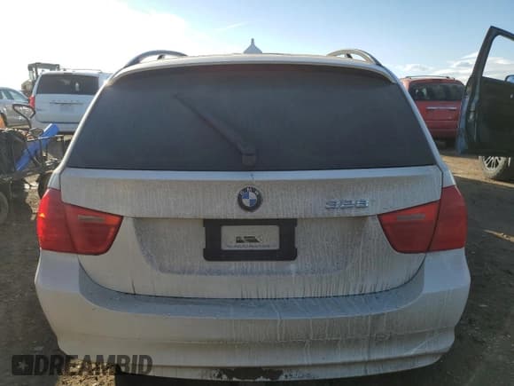 ✅ 2010 BMW 3 Series 328i xDrive • VIN: WBAUU3C5XAA541189 • Lot: 47542595. Listed on Copart with 225,967 mi. Free auction sales archive from the USA and detailed vehicle history report at DreamBid. Image 6.