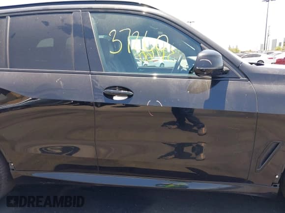 ✅ 2020 BMW X5 sDrive40i • VIN: 5UXCR4C05L9B38334 • Lot: 42537260. Wystawiony na IAAI z przebiegiem 54 703 mil. Bezpłatny archiwum sprzedaży aukcyjnych z USA i szczegółowy raport historii pojazdu na DreamBid. Zdjęcie 14.