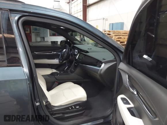 ✅ 2020 Cadillac XT6 AWD Sport • VIN: 1GYKPGRS3LZ180330 • Lot: 43629709. Listed on IAAI with 49,744 mi. Free auction sales archive from the USA and detailed vehicle history report at DreamBid. Image 5.