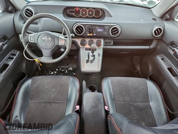 ✅ 2012 Scion xB • VIN: JTLZE4FE3CJ003352 • Lot: 94905925. Wystawiony na Copart z przebiegiem 104 311 mil. Bezpłatny archiwum sprzedaży aukcyjnych z USA i szczegółowy raport historii pojazdu na DreamBid. Zdjęcie 8.