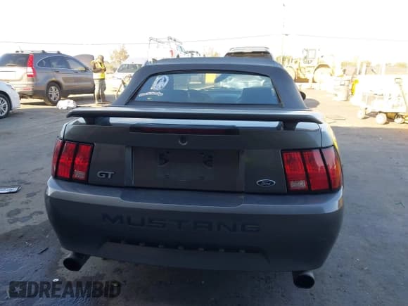 ✅ 2004 Ford Mustang Deluxe • VIN: 1FAFP44644F196058 • Lot: 43810293. Listed on IAAI with 136,950 mi. Free auction sales archive from the USA and detailed vehicle history report at DreamBid. Image 16.