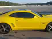 2010 Chevrolet Camaro 2SS z VIN 2G1FT1EW7A9159814, wystawiony jako IAAI lot #43367754 z przebiegiem 35 959 mil mil oraz . Historia ofert i sprzedaży dostępna na DreamBid. Obrazek 14.