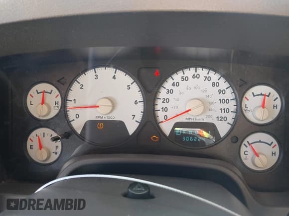 ✅ 2008 Dodge 1500 ST • VIN: 1D7HU18258J164035 • Lot: 43355122. Listed on IAAI with 306,224 mi. Free auction sales archive from the USA and detailed vehicle history report at DreamBid. Image 7.