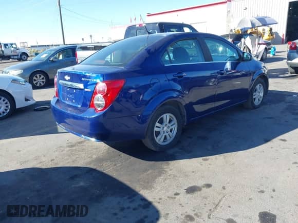2014 Chevrolet Sonic LT с VIN 1G1JC5SBXE4134076, выставлен на аукционе IAAI как лот 43384403 с пробегом 73 632 миль миль и . История ставок и продаж доступна на DreamBid. Изображение 4.