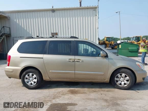 2008 Hyundai Entourage GLS with VIN KNDMC233386046862, listed as a IAAI auction lot 42897770 with 133,482 mi miles and . Bid and sale history available at DreamBid. Image 13.