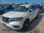 ✅ 2017 Nissan Pathfinder S • VIN: 5N1DR2MM9HC618696 • Lot: 42577815. Wystawiony na IAAI z przebiegiem 106 004 mil. Bezpłatny archiwum sprzedaży aukcyjnych z USA i szczegółowy raport historii pojazdu na DreamBid. Zdjęcie 6.