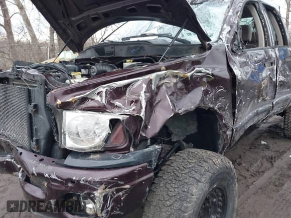 2005 Dodge 3500 SLT z VIN 3D7LS38C95G829634, wystawiony jako IAAI lot #41478684 z przebiegiem 173 801 mil mil oraz . Historia ofert i sprzedaży dostępna na DreamBid. Obrazek 6.