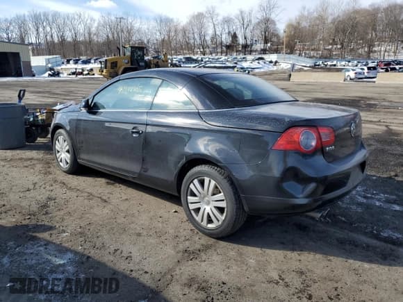 ✅ 2007 Volkswagen Eos • VIN: WVWAA71FX7V024915 • Lot: 45947305. Wystawiony na Copart z przebiegiem 68 955 mil. Bezpłatny archiwum sprzedaży aukcyjnych z USA i szczegółowy raport historii pojazdu na DreamBid. Zdjęcie 2.
