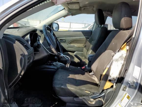 2016 Mitsubishi Outlander ES with VIN JA4AP3AU6GZ049884, listed as a Copart auction lot 82506085 with 144,776 mi miles and Salvage title. Bid and sale history available at DreamBid. Image 7.