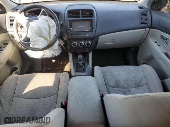 ✅ 2021 Mitsubishi Outlander ES • VIN: JA4ARUAU3MU002742 • Lot: 80764945. Listed on Copart with 66,014 mi. Free auction sales archive from the USA and detailed vehicle history report at DreamBid. Image 8.