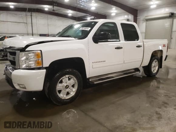 ✅ 2011 Chevrolet Silverado 1500 LT • VIN: 1GCPKSE32BF171999 • Lot: 76516654. Listed on Copart with 115,826 mi. Free auction sales archive from the USA and detailed vehicle history report at DreamBid. Image 1.