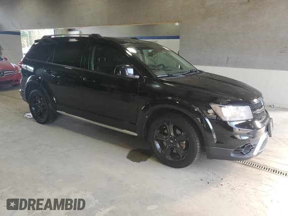 ✅ 2020 Dodge Journey Crossroad • VIN: 3C4PDCGBXLT272462 • Lot: 80741515. Wystawiony na Copart z przebiegiem 81 605 mil. Bezpłatny archiwum sprzedaży aukcyjnych z USA i szczegółowy raport historii pojazdu na DreamBid. Zdjęcie 4.