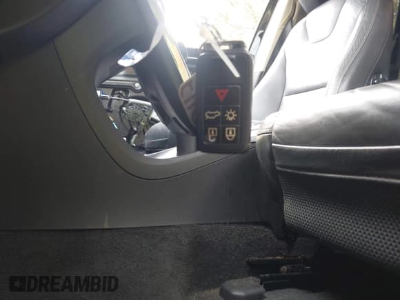 ✅ 2012 Volvo XC60 PZEV • VIN: YV4940DL6C2281338 • Lot: 43627755. Wystawiony na IAAI z przebiegiem 222 036 mil. Bezpłatny archiwum sprzedaży aukcyjnych z USA i szczegółowy raport historii pojazdu na DreamBid. Zdjęcie 11.