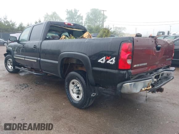 ✅ 2006 Chevrolet Silverado 2500HD LT3 • VIN: 1GCHK23D66F200054 • Лот: 42301893. Опубликован ранее на IAAI с пробегом 165 624 миль. Бесплатный доступ к архиву аукционных продаж из США и подробный отчёт об истории автомобиля на DreamBid. Изображение 3.