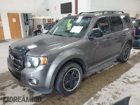 ✅ 2012 Ford Escape XLT • VIN: 1FMCU9DG8CKC51396 • Lot: 42414192. Wystawiony na IAAI z przebiegiem 162 825 mil. Bezpłatny archiwum sprzedaży aukcyjnych z USA i szczegółowy raport historii pojazdu na DreamBid. Zdjęcie 2.