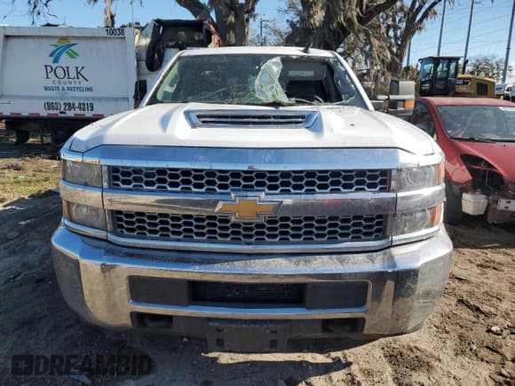 ✅ 2019 Chevrolet Silverado 2500HD • VIN: 1GC1CREY8KF163008 • Lot: 80868734. Wystawiony na Copart z przebiegiem Nie podano. Bezpłatny archiwum sprzedaży aukcyjnych z USA i szczegółowy raport historii pojazdu na DreamBid. Zdjęcie 5.