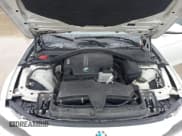 ✅ 2015 BMW 3 Series 320i xDrive • VIN: WBA3C3G57FNS76000 • Lot: 41569657. Wystawiony na IAAI z przebiegiem 155 007 mil. Bezpłatny archiwum sprzedaży aukcyjnych z USA i szczegółowy raport historii pojazdu na DreamBid. Zdjęcie 10.