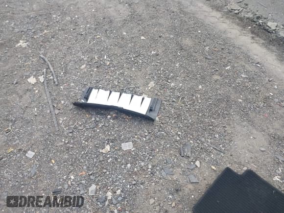 ✅ 2017 Hyundai Accent SE • VIN: KMHCT4AE8HU355519 • Lot: 43554999. Wystawiony na IAAI z przebiegiem 46 660 mil. Bezpłatny archiwum sprzedaży aukcyjnych z USA i szczegółowy raport historii pojazdu na DreamBid. Zdjęcie 12.