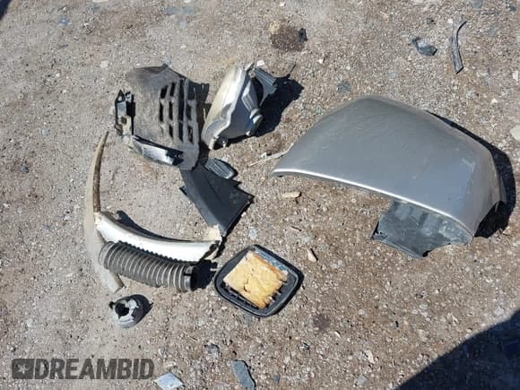 ✅ 2009 Chevrolet Silverado 1500 Work Truck • VIN: 1GCEK19C79Z267213 • Lot: 43074567. Listed on IAAI with 69,082 mi. Free auction sales archive from the USA and detailed vehicle history report at DreamBid. Image 12.