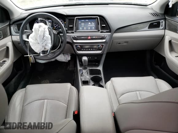 ✅ 2018 Hyundai Sonata Limited • VIN: 5NPE34AF2JH611837 • Lot: 45805243. Listed on Copart with 69,512 mi. Free auction sales archive from the USA and detailed vehicle history report at DreamBid. Image 8.