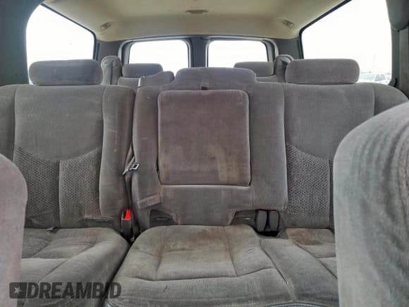 ✅ 2003 Chevrolet Suburban LT • VIN: 1GNEC16Z63J253788 • Лот: 57788315. Опубликован ранее на Copart с пробегом 267 004 миль. Бесплатный доступ к архиву аукционных продаж из США и подробный отчёт об истории автомобиля на DreamBid. Изображение 10.