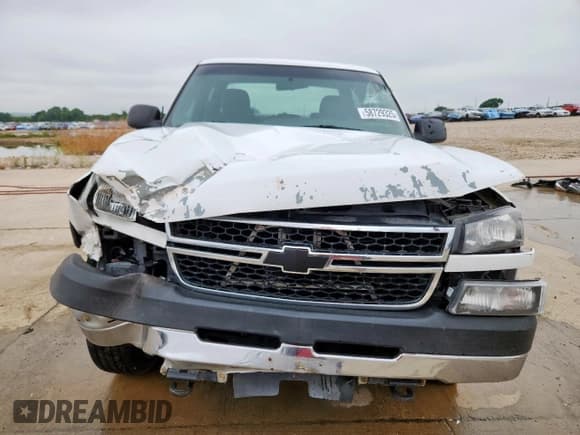 ✅ 2006 Chevrolet Silverado 2500HD Work Truck • VIN: 1GCHC23U56F226352 • Лот: 58729325. Опубликован ранее на Copart с пробегом 243 826 миль. Бесплатный доступ к архиву аукционных продаж из США и подробный отчёт об истории автомобиля на DreamBid. Изображение 5.