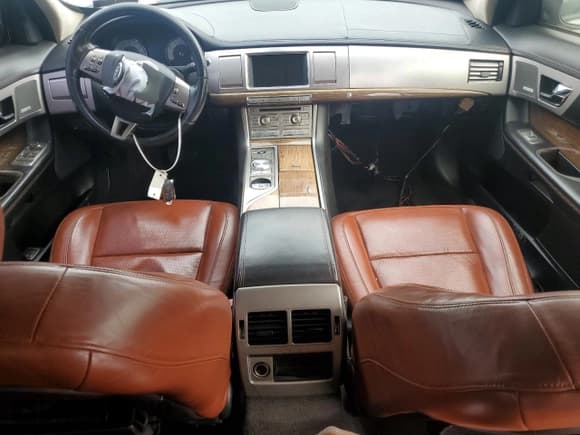 ✅ 2010 Jaguar XF Supercharged • VIN: SAJWA0HE8AMR74473 • Lot: 81590505. Listed on Copart with Not provided. Free auction sales archive from the USA and detailed vehicle history report at DreamBid. Image 8.