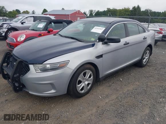 ✅ 2015 Ford Police Interceptor • VIN: 1FAHP2MK9FG162222 • Lot: 42921562. Wystawiony na IAAI z przebiegiem 202 231 mil. Bezpłatny archiwum sprzedaży aukcyjnych z USA i szczegółowy raport historii pojazdu na DreamBid. Zdjęcie 17.