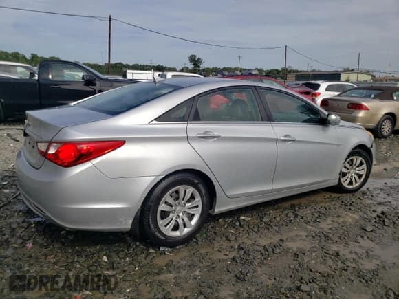 ✅ 2012 Hyundai Sonata GLS • VIN: 5NPEB4AC5CH434454 • Lot: 72203574. Listed on Copart with 235,057 mi. Free auction sales archive from the USA and detailed vehicle history report at DreamBid. Image 3.