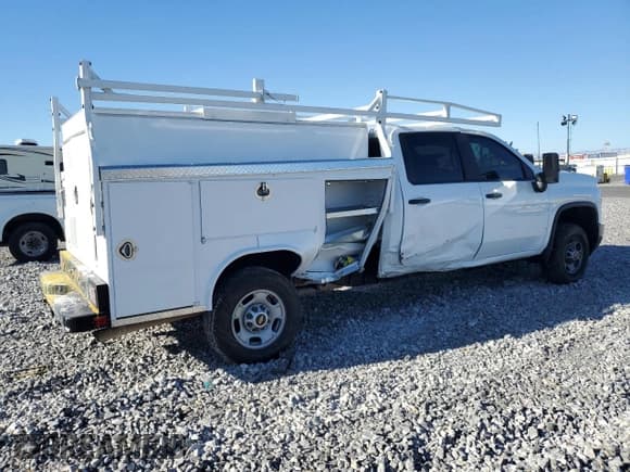 ✅ 2024 Chevrolet Silverado 2500HD Work Truck • VIN: 1GC1WLE77RF186186 • Lot: 93543815. Wystawiony na Copart z przebiegiem 38 077 mil. Bezpłatny archiwum sprzedaży aukcyjnych z USA i szczegółowy raport historii pojazdu na DreamBid. Zdjęcie 3.