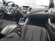 ✅ 2013 Hyundai Veloster w/Black Int • VIN: KMHTC6AD2DU124905 • Lot: 44492195. Wystawiony na Copart z przebiegiem 155 042 mil. Bezpłatny archiwum sprzedaży aukcyjnych z USA i szczegółowy raport historii pojazdu na DreamBid. Zdjęcie 8.