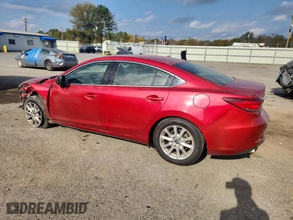 ✅ 2016 Mazda 6 i Sport • VIN: JM1GJ1U56G1408563 • Лот: 92666645. Опубликован ранее на Copart с пробегом 107 847 миль. Бесплатный доступ к архиву аукционных продаж из США и подробный отчёт об истории автомобиля на DreamBid. Изображение 2.