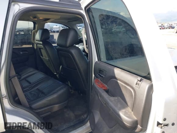 ✅ 2013 Chevrolet Tahoe LT • VIN: 1GNSKBE09DR352624 • Лот: 42843590. Опубликован ранее на IAAI с пробегом 141 528 миль. Бесплатный доступ к архиву аукционных продаж из США и подробный отчёт об истории автомобиля на DreamBid. Изображение 8.