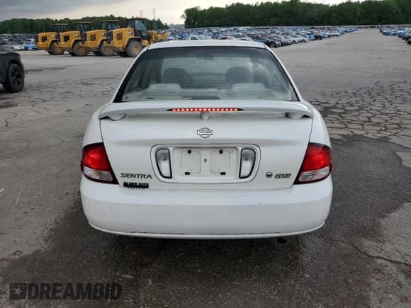 ✅ 2000 Nissan Sentra XE • VIN: 3N1CB51DXYL353143 • Lot: 55061205. Wystawiony na Copart z przebiegiem 145 737 mil. Bezpłatny archiwum sprzedaży aukcyjnych z USA i szczegółowy raport historii pojazdu na DreamBid. Zdjęcie 6.