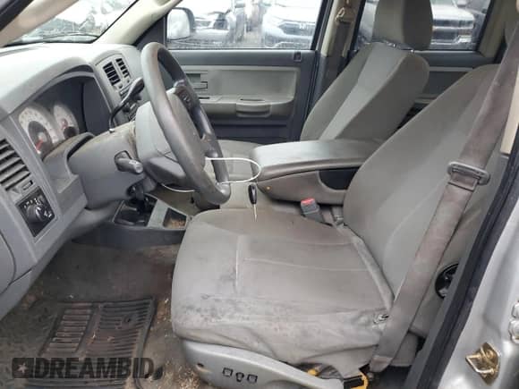 2006 Dodge Dakota SLT с VIN 1D7HE48K86S605839, выставлен на аукционе Copart как лот 78135534 с пробегом 205 283 миль миль и Списание • Salvage title. История ставок и продаж доступна на DreamBid. Изображение 7.