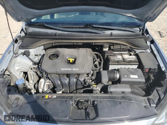 ✅ 2017 Hyundai Elantra SE • VIN: 5NPD84LFXHH090077 • Лот: 86307845. Опубликован ранее на Copart с пробегом 141 930 миль. Бесплатный доступ к архиву аукционных продаж из США и подробный отчёт об истории автомобиля на DreamBid. Изображение 11.