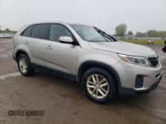 ✅ 2014 Kia Sorento LX • VIN: 5XYKT3A62EG525471 • Lot: 84255735. Listed on Copart with 181,164 mi. Free auction sales archive from the USA and detailed vehicle history report at DreamBid. Image 4.