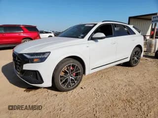 ✅ 2021 Audi Q8 Prestige • VIN: WA1FVAF17MD021762 • Lot: 61082515. Wystawiony na Copart z przebiegiem 69 968 mil. Bezpłatny archiwum sprzedaży aukcyjnych z USA i szczegółowy raport historii pojazdu na DreamBid. Zdjęcie 1.