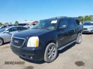 ✅ 2013 GMC Yukon XL SLT • VIN: 1GKS2KE75DR135520 • Lot: 43180827. Listed on IAAI with 144,736 mi. Free auction sales archive from the USA and detailed vehicle history report at DreamBid. Image 2.