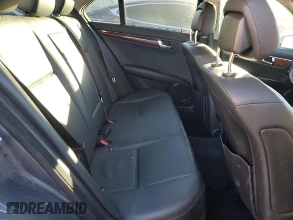 ✅ 2011 Mercedes-Benz C 300 Sport • VIN: WDDGF8BB4BR150028 • Lot: 91558655. Listed on Copart with 181,631 mi. Free auction sales archive from the USA and detailed vehicle history report at DreamBid. Image 10.