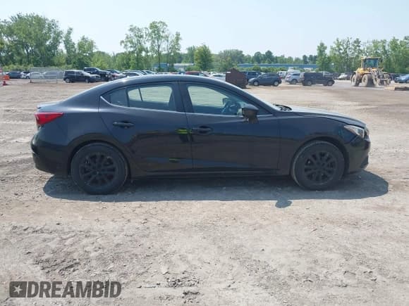 ✅ 2016 Mazda 3 i Touring • VIN: JM1BM1W76G1338076 • Lot: 42472402. Listed on IAAI with 170,653 mi. Free auction sales archive from the USA and detailed vehicle history report at DreamBid. Image 13.