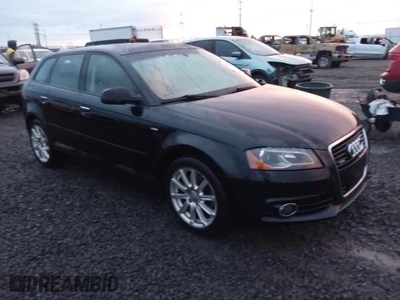 ✅ 2011 Audi A3 Premium Plus • VIN: WAUMFAFM1BA032241 • Лот: 41140611. Опубликован ранее на IAAI с пробегом 110 808 миль. Бесплатный доступ к архиву аукционных продаж из США и подробный отчёт об истории автомобиля на DreamBid. Изображение 1.