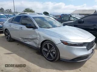 ✅ 2025 Honda Accord Sport • VIN: 1HGCY2F55SA014821 • Lot: 43185580. Wystawiony na IAAI z przebiegiem 3 819 mil. Bezpłatny archiwum sprzedaży aukcyjnych z USA i szczegółowy raport historii pojazdu na DreamBid. Zdjęcie 1.