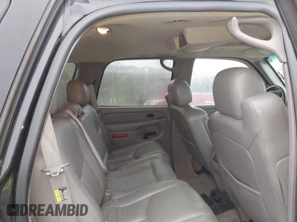 ✅ 2006 Chevrolet Tahoe LS • VIN: 1GNEC13Z06R164731 • Lot: 43859725. Listed on IAAI with 214,364 mi. Free auction sales archive from the USA and detailed vehicle history report at DreamBid. Image 8.