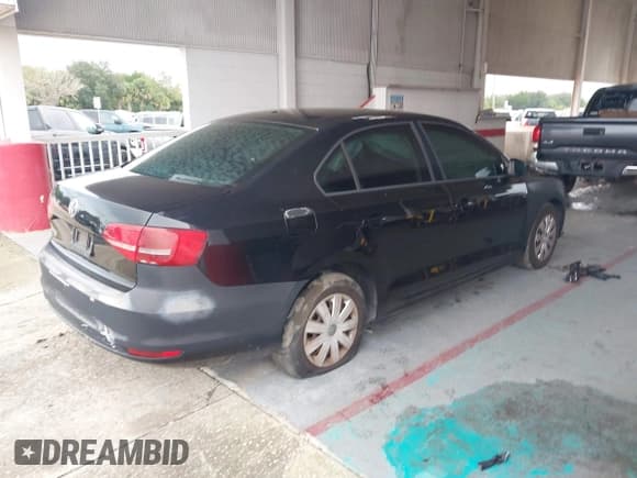 ✅ 2015 Volkswagen Jetta S • VIN: 3VW2K7AJ3FM410202 • Lot: 43886034. Listed on IAAI with 122,593 mi. Free auction sales archive from the USA and detailed vehicle history report at DreamBid. Image 4.