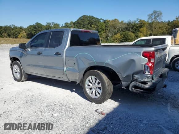 ✅ 2025 Chevrolet Silverado 1500 Custom • VIN: 1GCRABEK2SZ270288 • Лот: 86295395. Опубликован ранее на Copart с пробегом 3 329 миль. Бесплатный доступ к архиву аукционных продаж из США и подробный отчёт об истории автомобиля на DreamBid. Изображение 2.