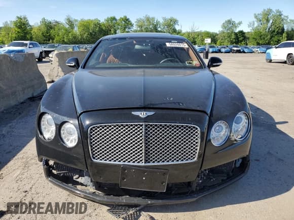 ✅ 2015 Bentley Flying Spur • VIN: SCBEC9ZAXFC049956 • Лот: 58028015. Опубликован ранее на Copart с пробегом Не указан. Бесплатный доступ к архиву аукционных продаж из США и подробный отчёт об истории автомобиля на DreamBid. Изображение 5.