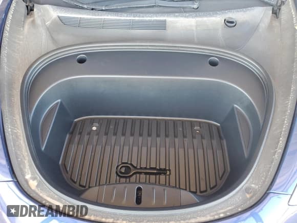 ✅ 2018 Tesla Model 3 Long Range Battery • VIN: 5YJ3E1EA6JF160618 • Lot: 84975585. Wystawiony na Copart z przebiegiem 79 692 mil. Bezpłatny archiwum sprzedaży aukcyjnych z USA i szczegółowy raport historii pojazdu na DreamBid. Zdjęcie 11.