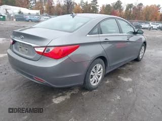 ✅ 2011 Hyundai Sonata GLS • VIN: 5NPEB4AC5BH155584 • Lot: 43612177. Listed on IAAI with 237,990 mi. Free auction sales archive from the USA and detailed vehicle history report at DreamBid. Image 4.