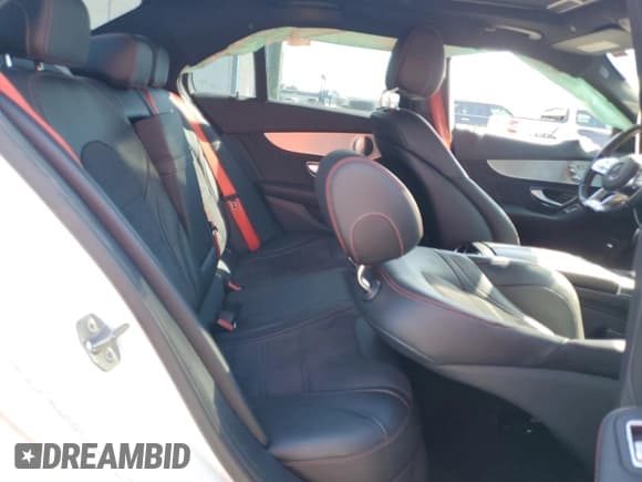 ✅ 2020 Mercedes-Benz C 43 AMG • VIN: 55SWF6EB7LU334777 • Lot: 93619815. Wystawiony na Copart z przebiegiem 82 866 mil. Bezpłatny archiwum sprzedaży aukcyjnych z USA i szczegółowy raport historii pojazdu na DreamBid. Zdjęcie 10.